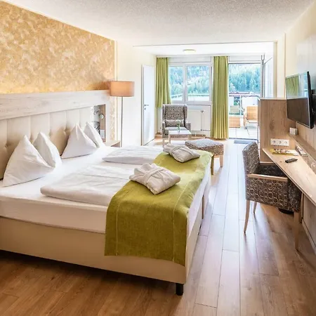 Panorama Hotel 4*