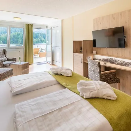 Panorama Hotel 4*
